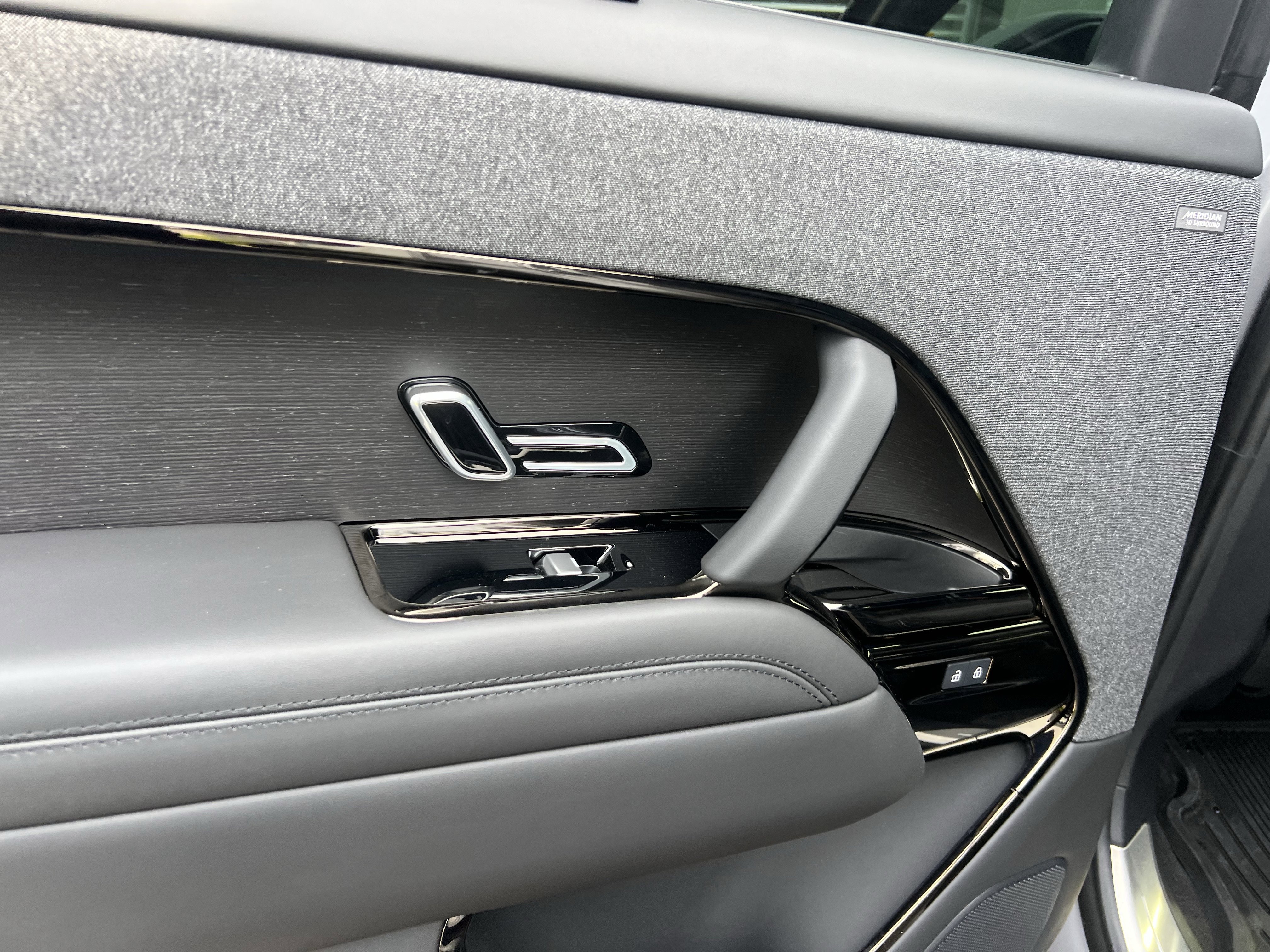 Certified 2025 Land Rover Range Rover Sport Autobiography AWD/4WD image 29