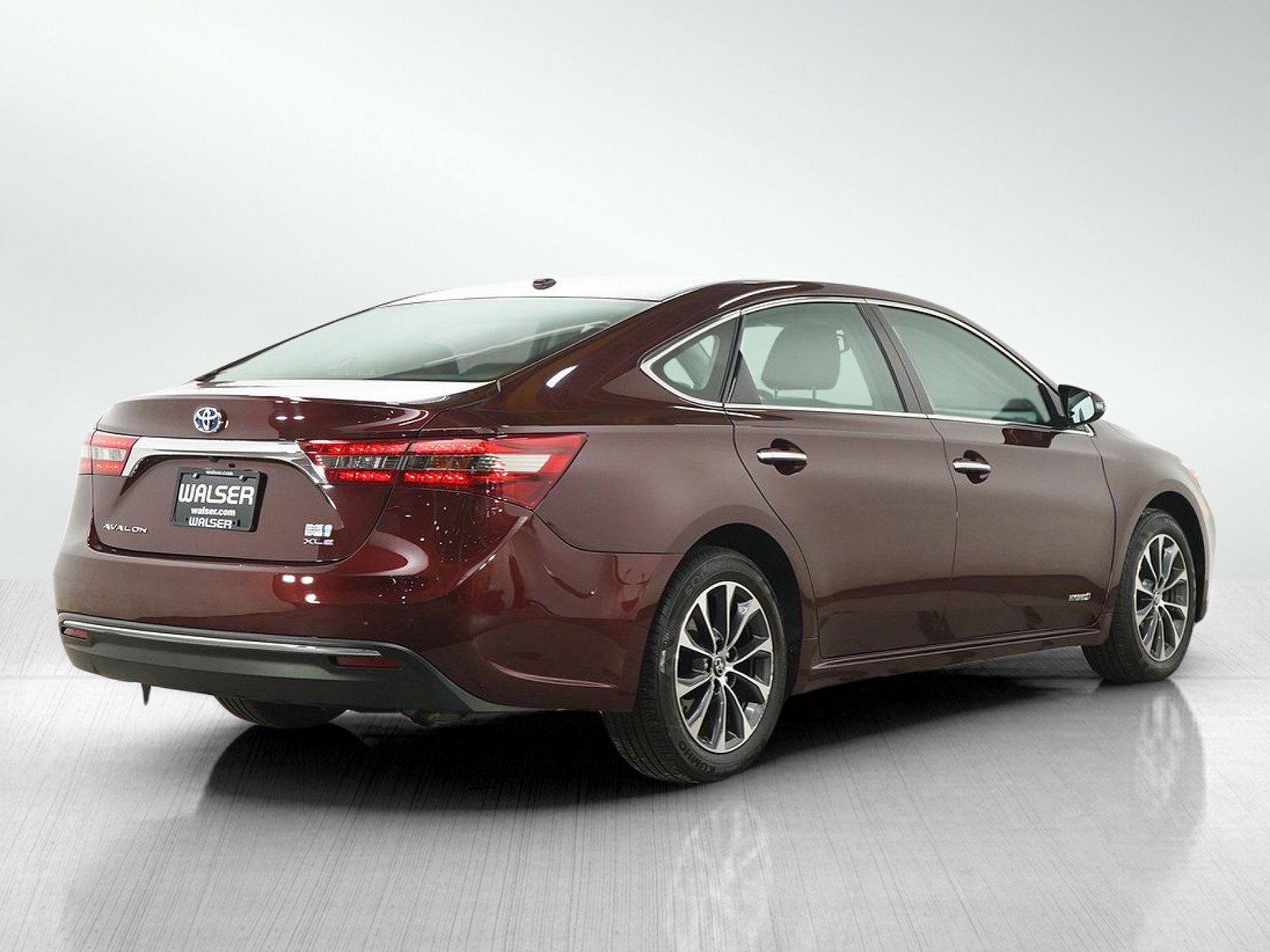 Used 2016 Toyota Avalon XLE Premium FWD image 5