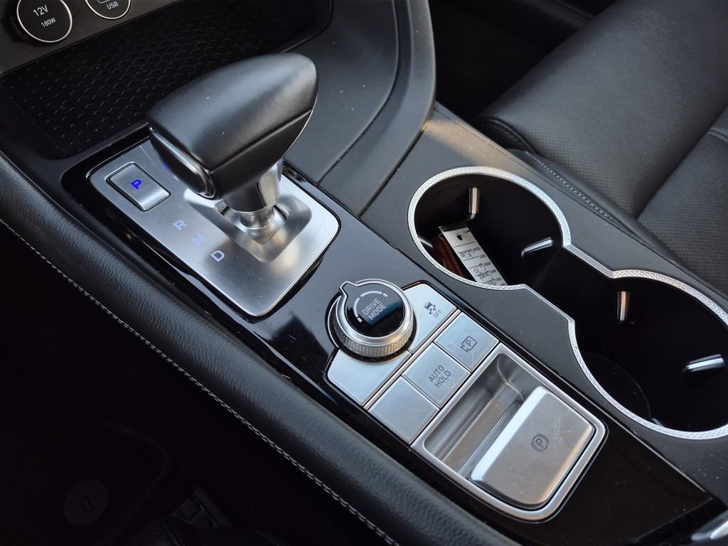 Used 2025 Genesis G70 2.5T AWD/4WD image 32