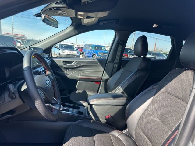 Used 2025 Ford Escape ST-Line w/ Tech Pack #1 image 31