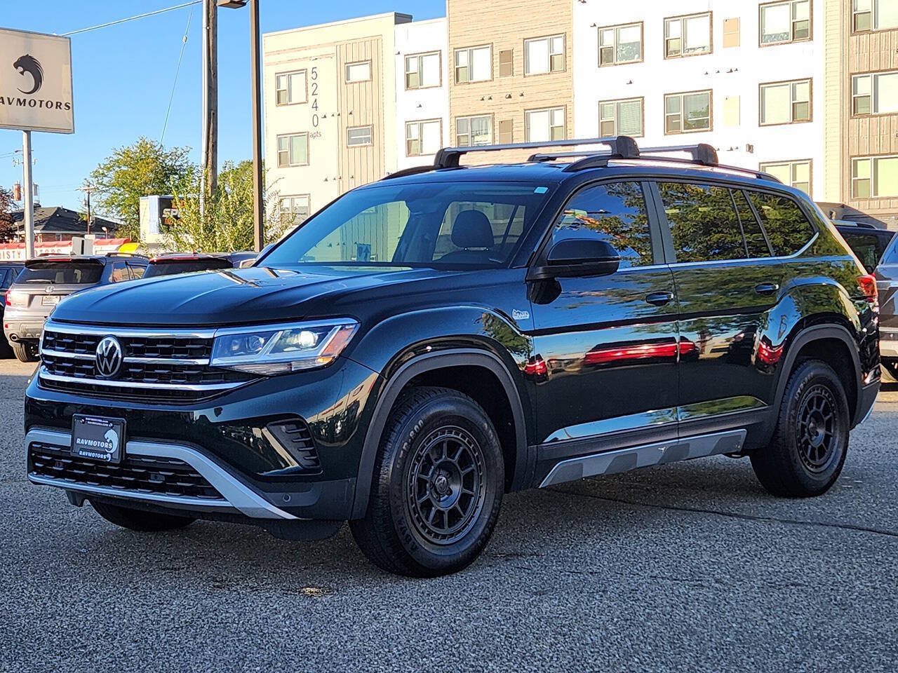 Used 2021 Volkswagen Atlas SE w/ Towing Package AWD/4WD image 6