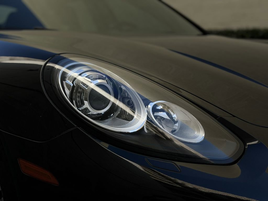 Used 2015 Porsche Panamera image 16