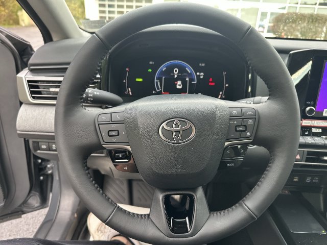 New 2026 Toyota Camry LE FWD image 13