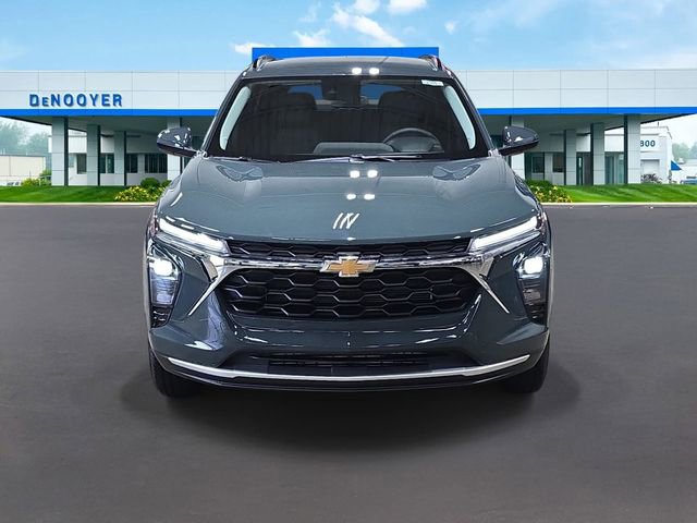 New 2026 Chevrolet Trax LT w/ Driver Confidence Package FWD image 3