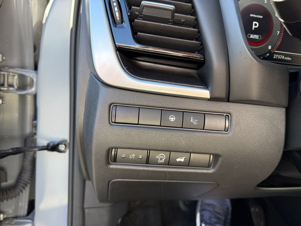 Used 2023 Nissan Rogue Platinum w/ Platinum Premium Package AWD/4WD image 24