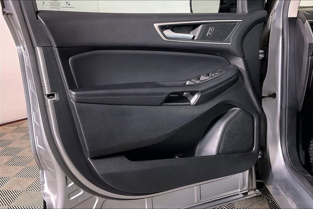 Used 2023 Ford Edge SEL w/ Convenience Package AWD/4WD image 22