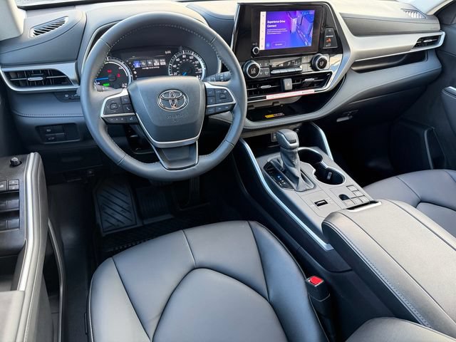 Certified 2026 Toyota Highlander XLE AWD/4WD image 33