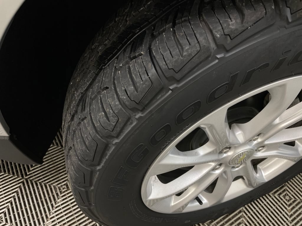 Used 2019 Chevrolet Equinox LT AWD/4WD image 48