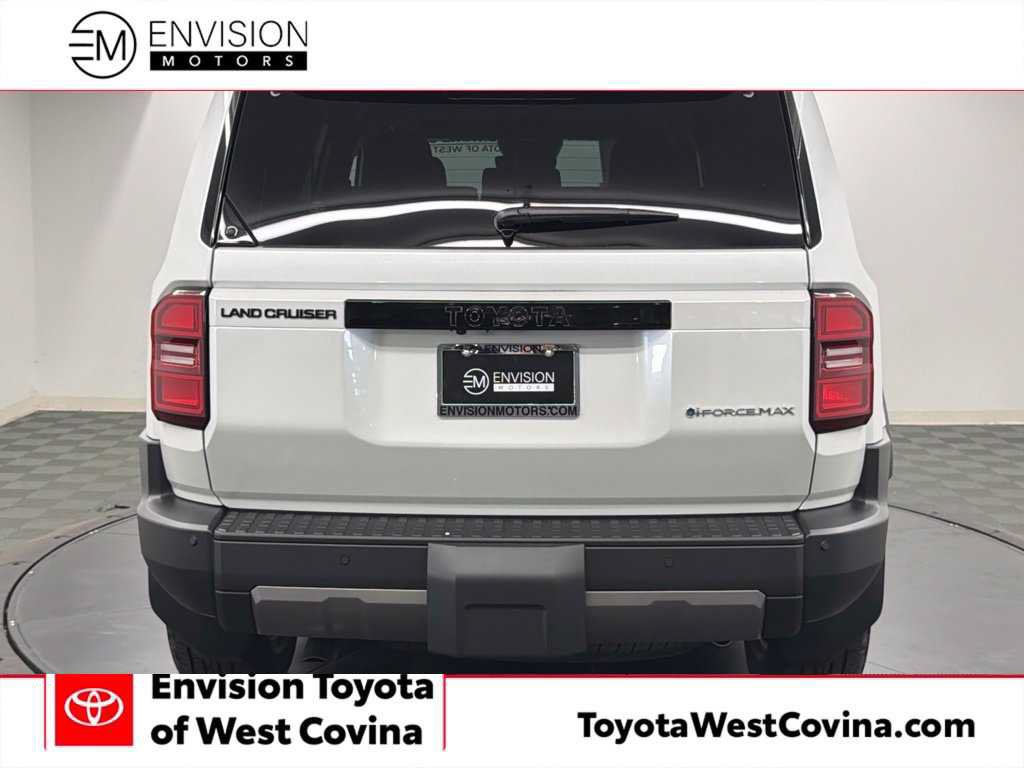 Used 2027 Toyota Land Cruiser AWD/4WD image 11
