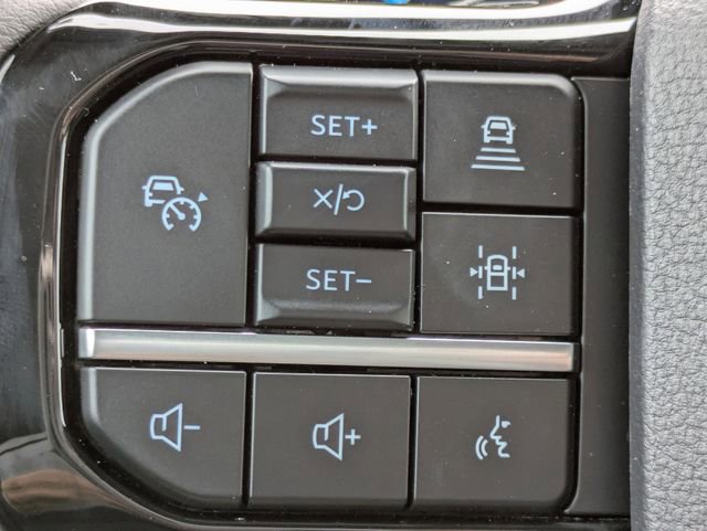 New 2026 Ford F250 Lariat w/ Black Appearance Package image 25