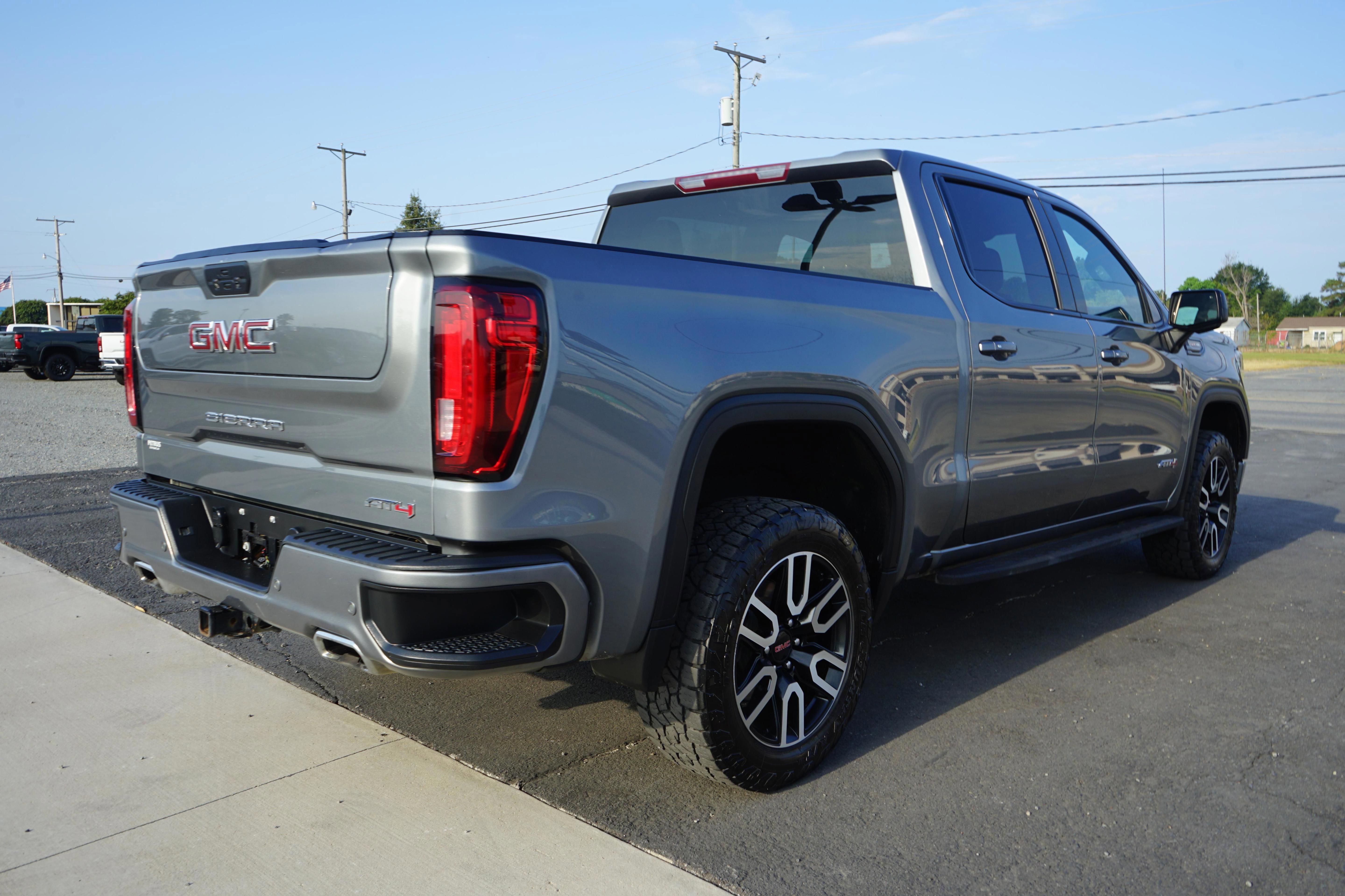 Used 2022 GMC Sierra 1500 AT4 w/ AT4 Premium Package image 5