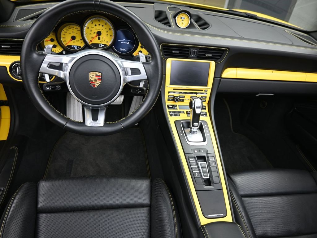 Used 2016 Porsche 911 Turbo image 6