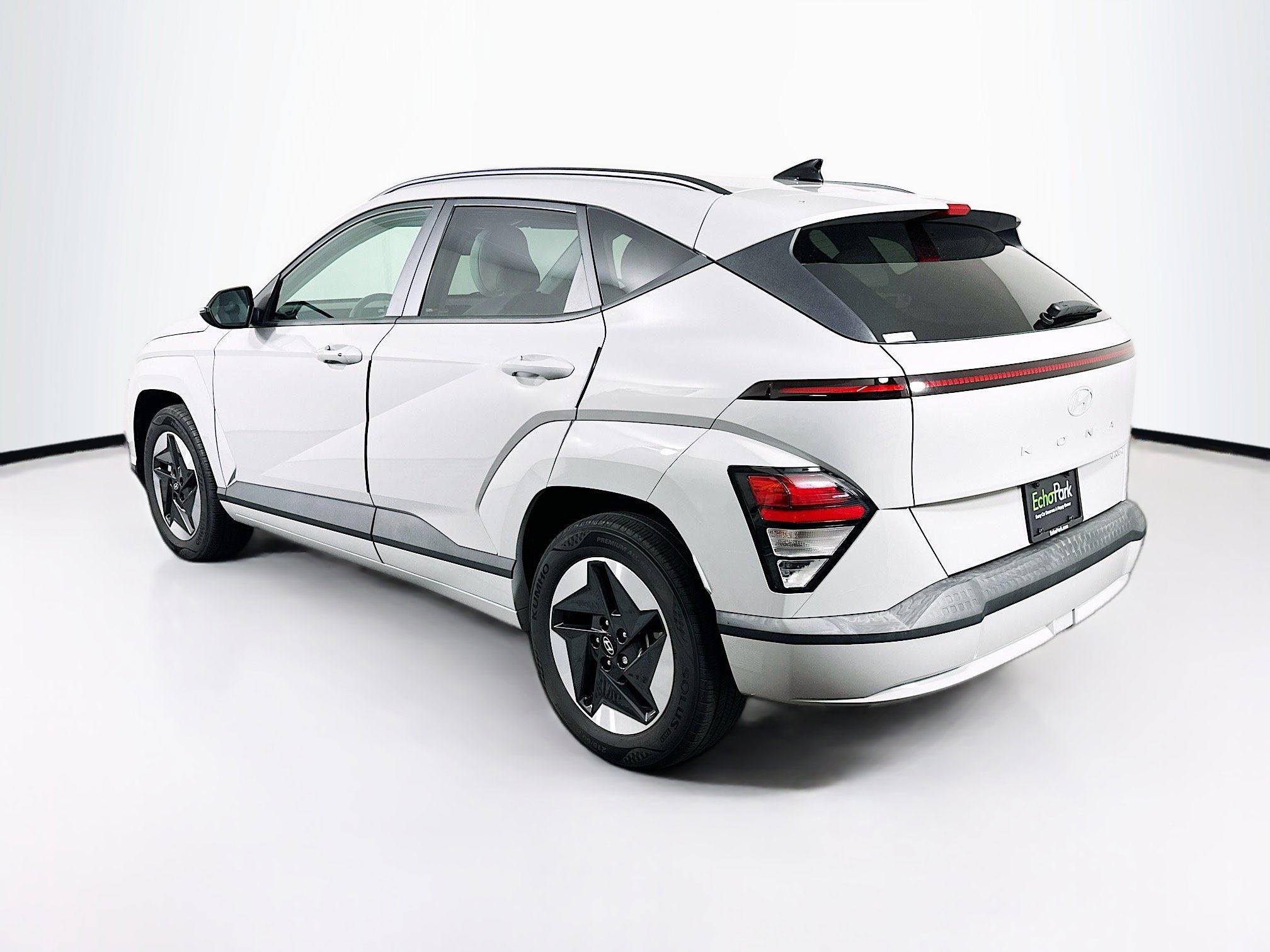 Used 2024 Hyundai Kona SEL FWD image 5