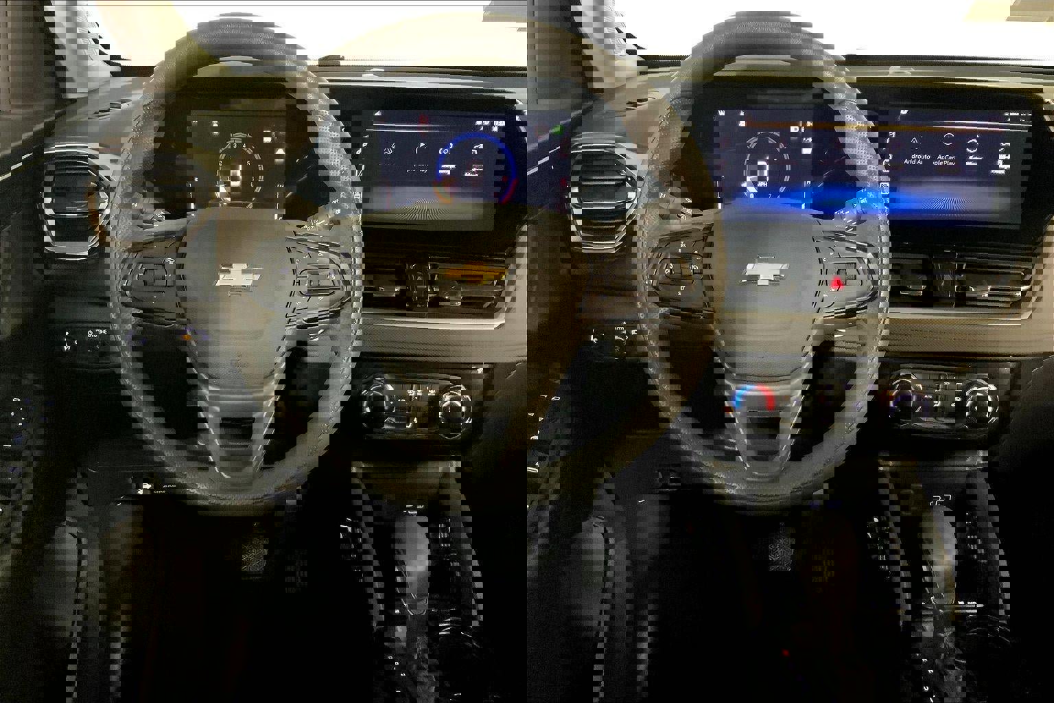 Used 2025 Chevrolet TrailBlazer LT AWD/4WD image 5