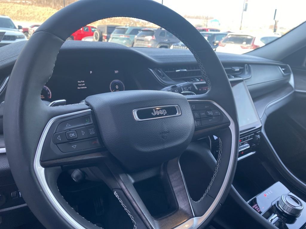 Certified 2023 Jeep Grand Cherokee L Limited w/ Luxury Tech Group II image 28
