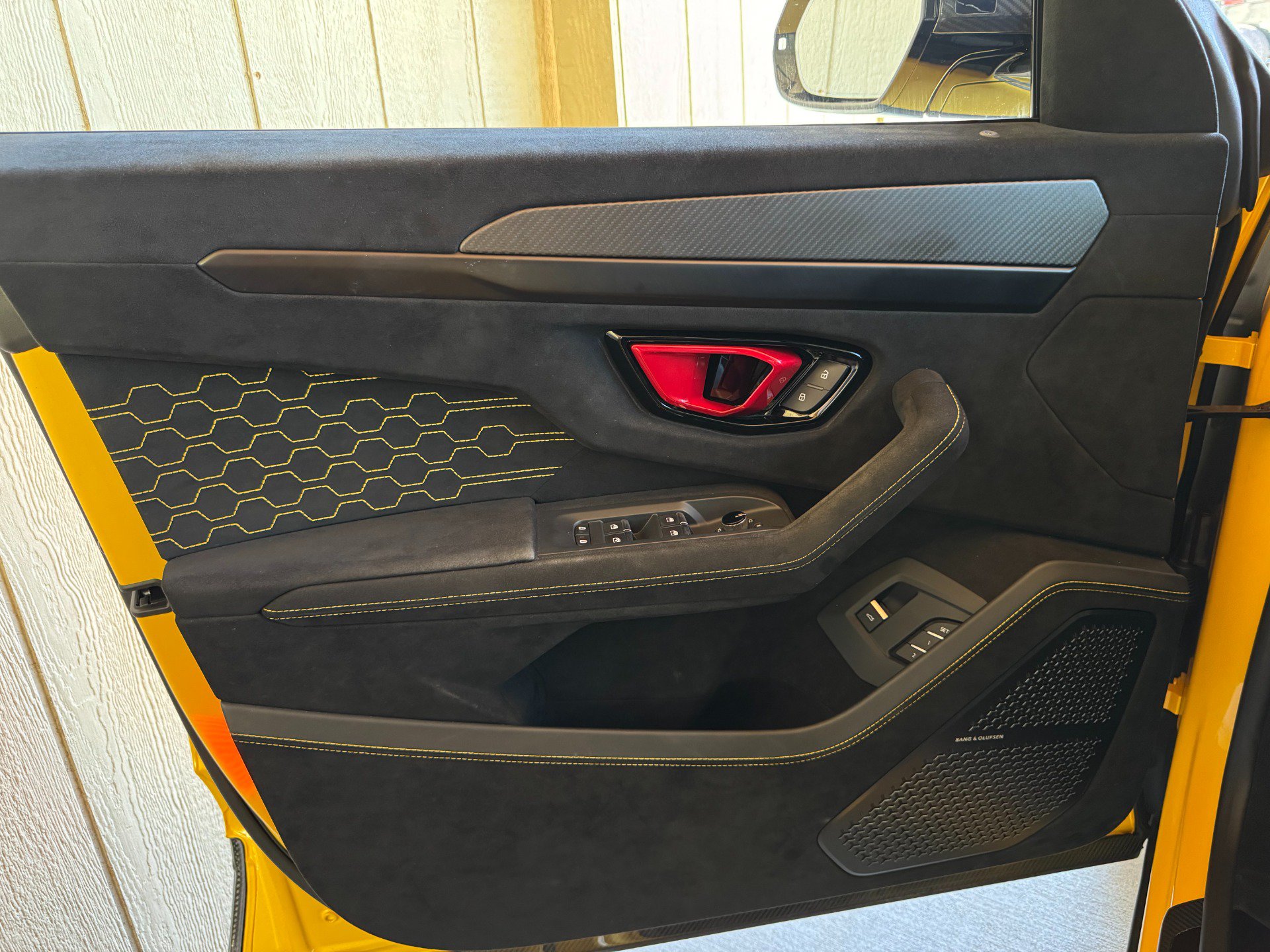 Used 2023 Lamborghini Urus Performante AWD/4WD image 76