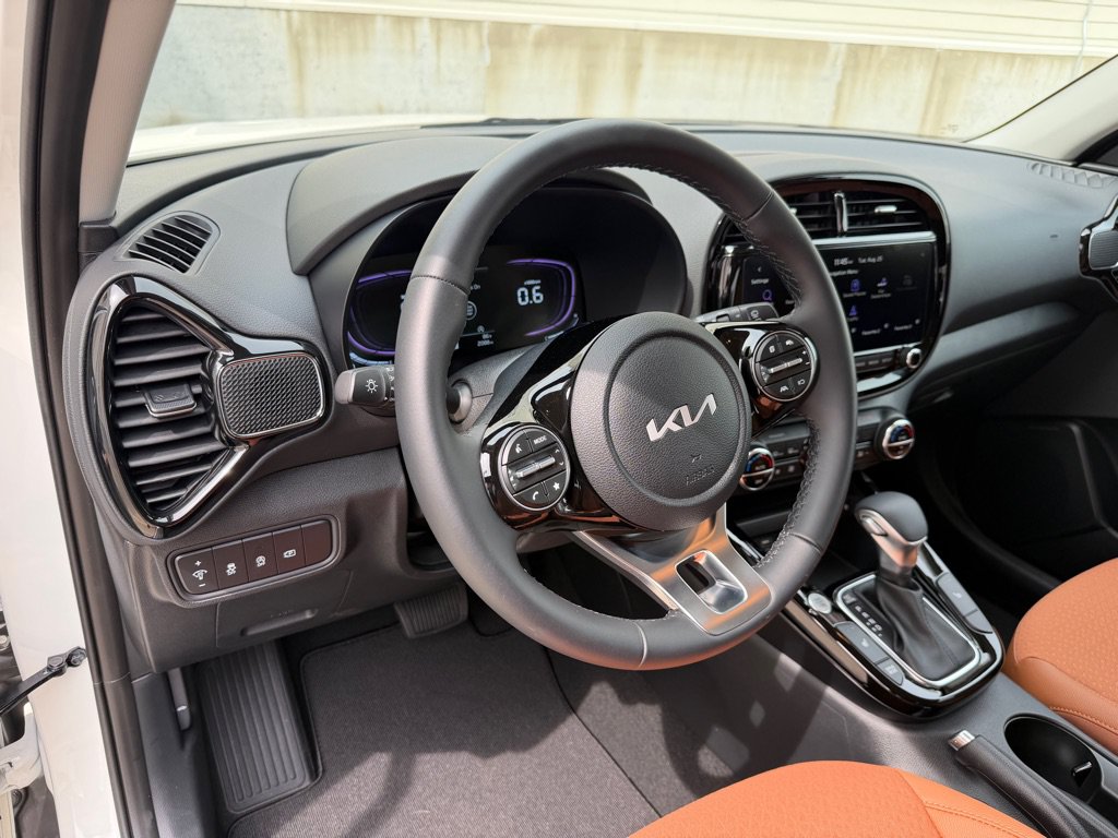 Used 2025 Kia Soul EX FWD image 10