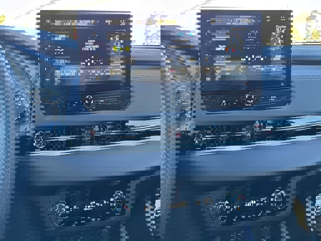 New 2025 Mitsubishi Outlander SE image 16