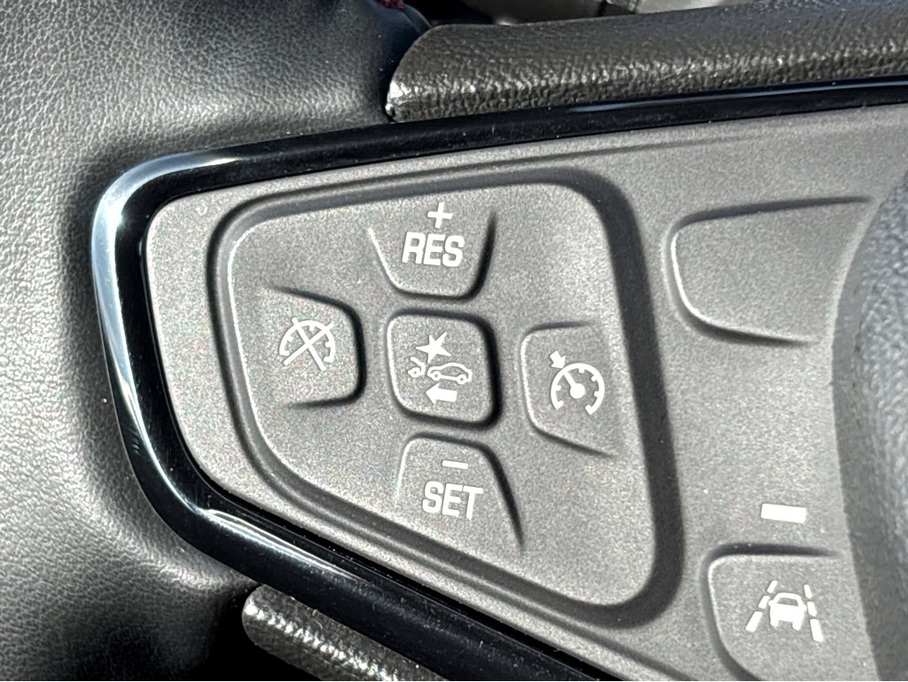 Used 2023 Chevrolet Equinox RS w/ LPO, Floor Liner Package image 12