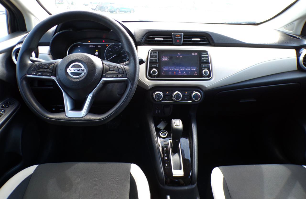 Used 2022 Nissan Versa SV w/ Trunk Package image 26