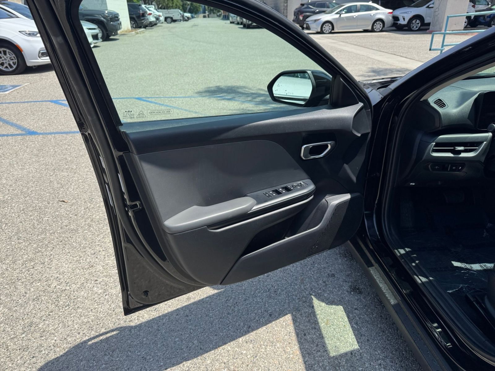Used 2025 Kia K4 FWD image 18