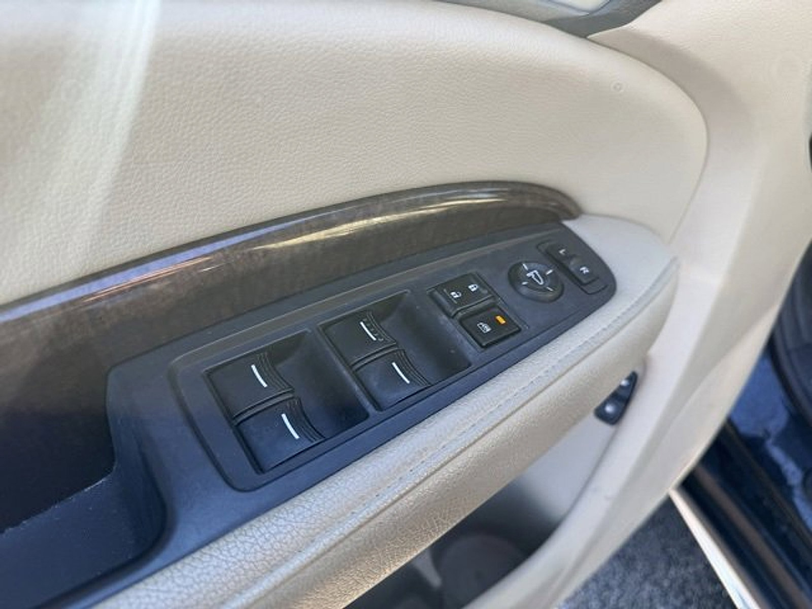 Used 2020 Acura MDX SH-AWD image 11