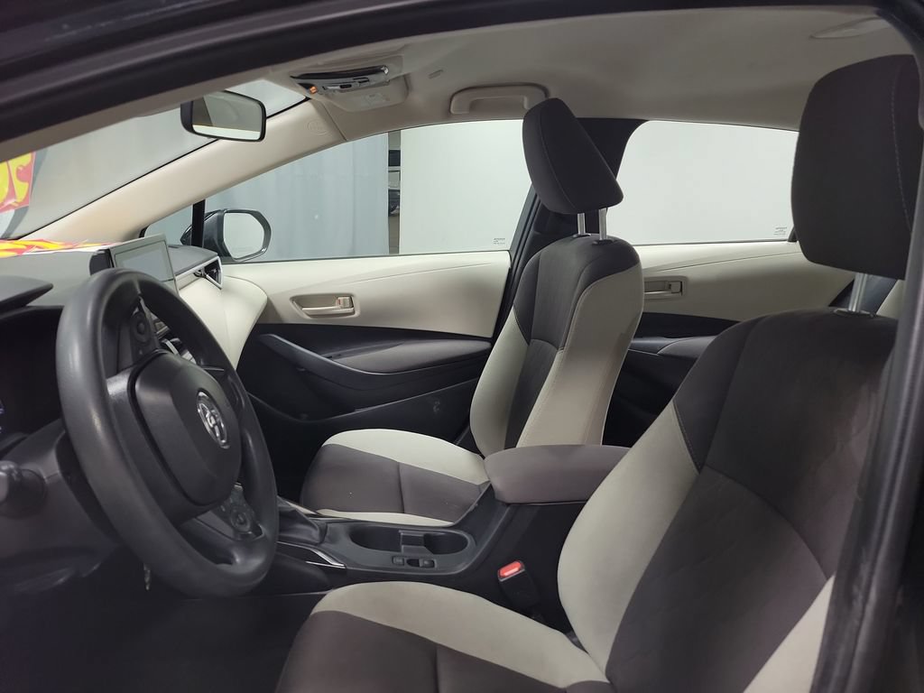 Used 2025 Toyota Corolla LE FWD image 12