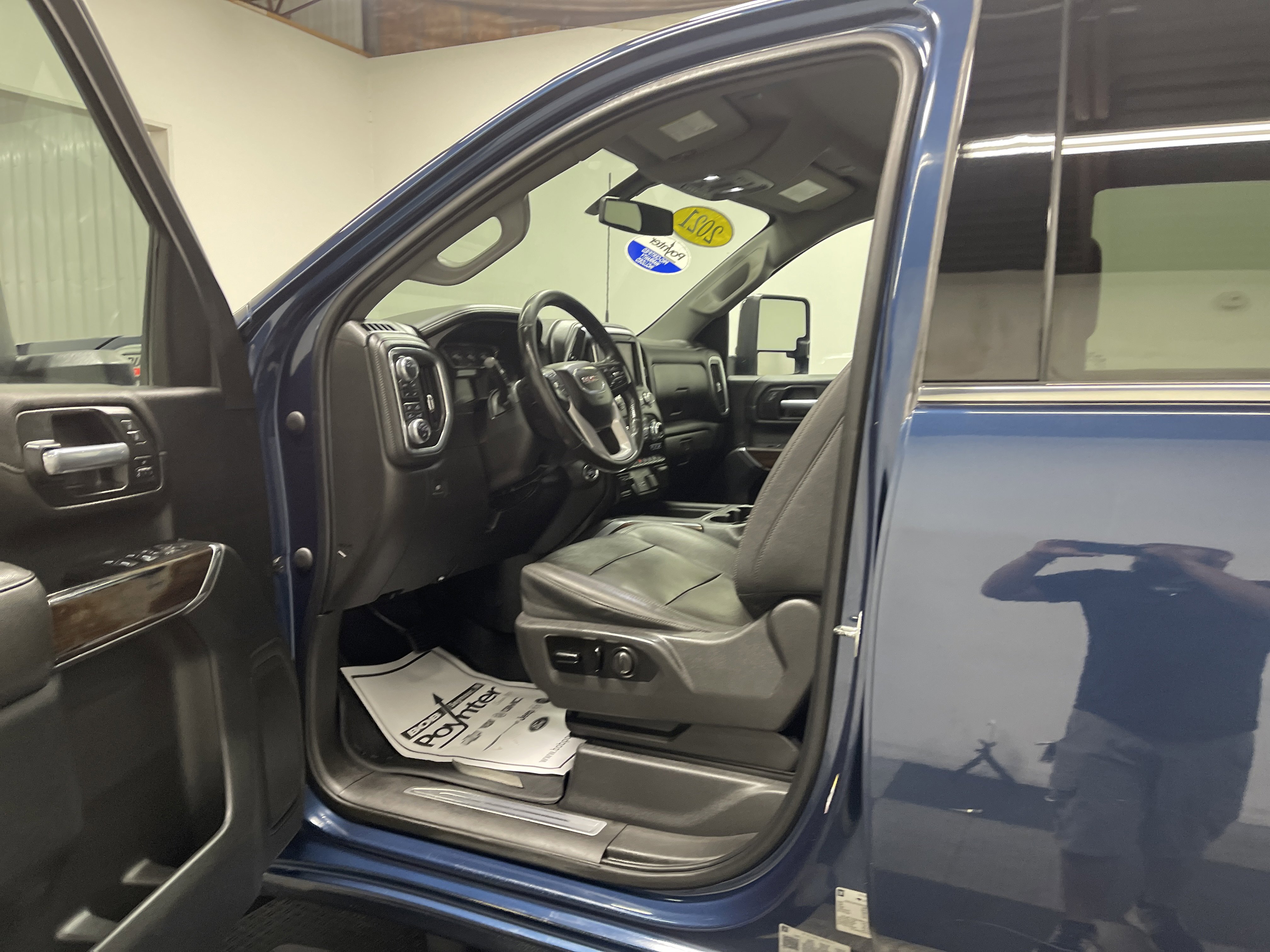 Used 2021 GMC Sierra 3500 SLT image 9