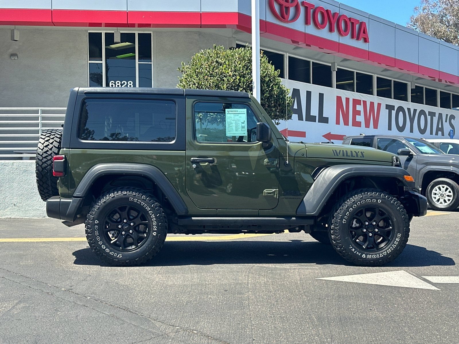 Used 2023 Jeep Wrangler Sport AWD/4WD image 6