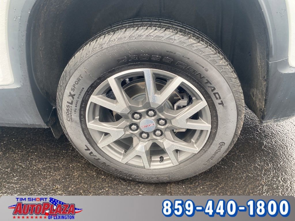 Used 2023 GMC Acadia SLE w/ Driver Convenience Package image 6
