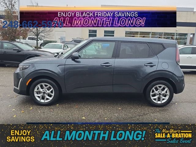 Used 2023 Kia Soul LX w/ LX Technology Package image 2