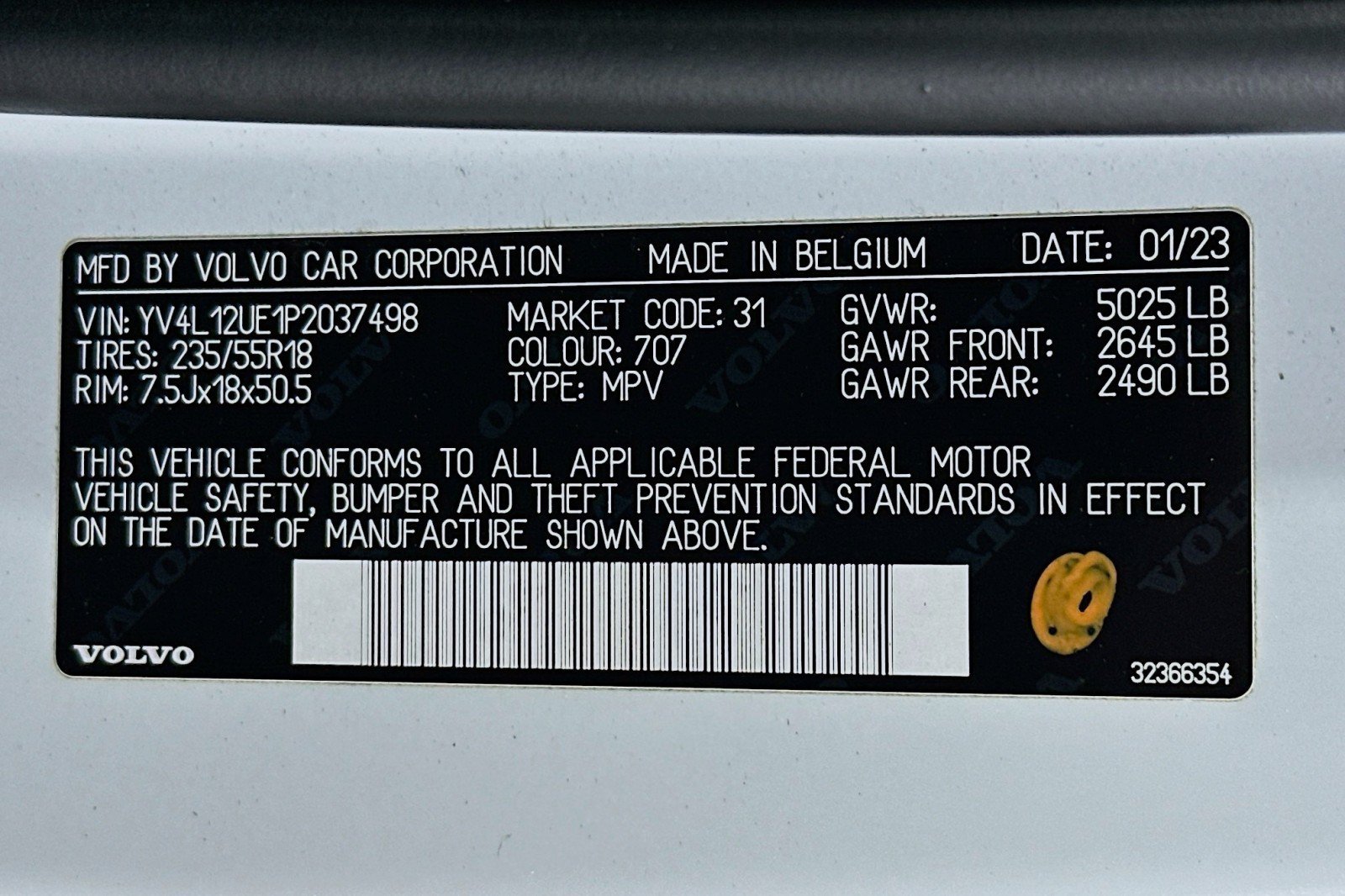 Used 2023 Volvo XC40 B5 Plus AWD/4WD image 23