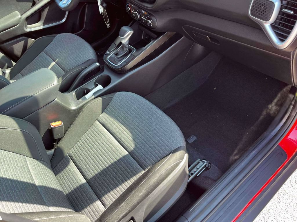 Used 2020 Kia Soul S FWD image 11