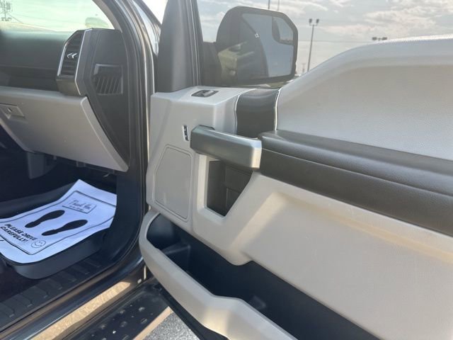 Used 2017 Ford F150 XLT image 13