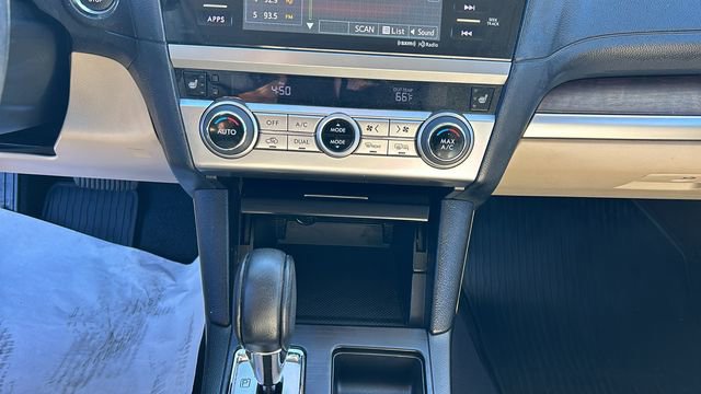 Used 2017 Subaru Outback 2.5i Limited image 21