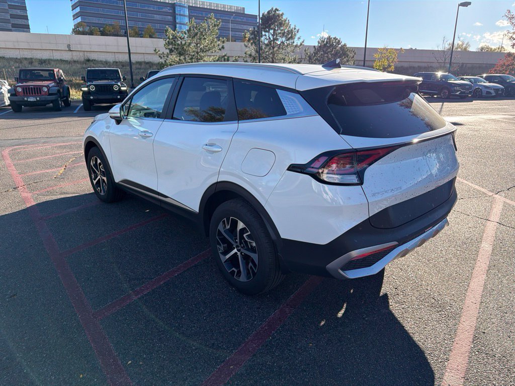 Used 2023 Kia Sportage EX AWD/4WD image 4