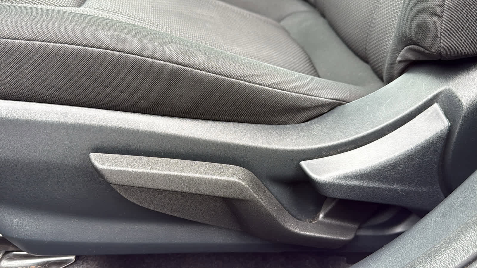 Used 2018 Subaru Impreza 2.0i Premium image 16