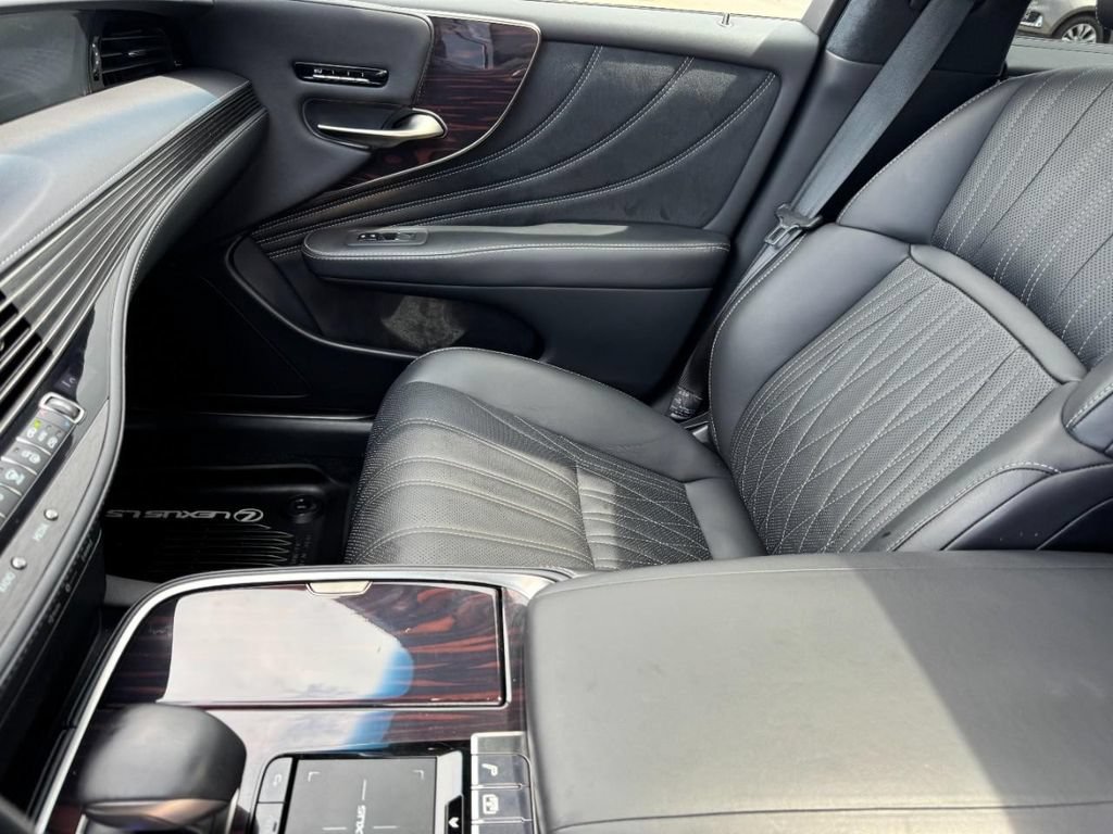 Used 2018 Lexus LS 500 AWD w/ Interior Upgrade Package image 14