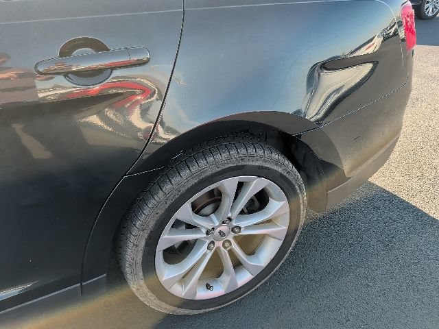 Used 2013 Ford Taurus SEL FWD image 21