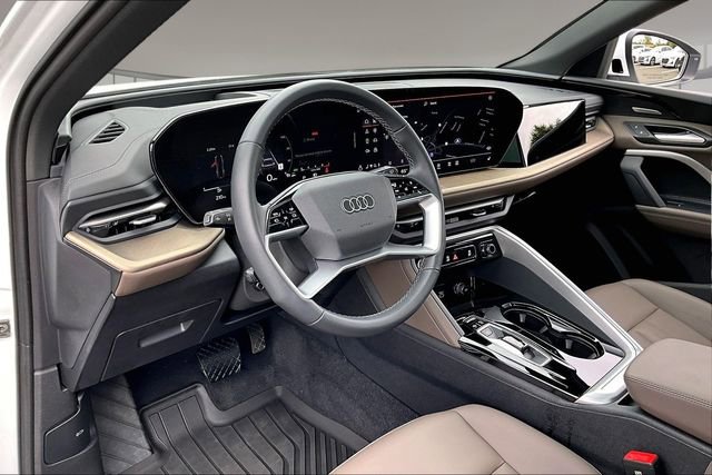 Certified 2025 Audi Q5 Premium w/ Premium Plus AWD/4WD image 17