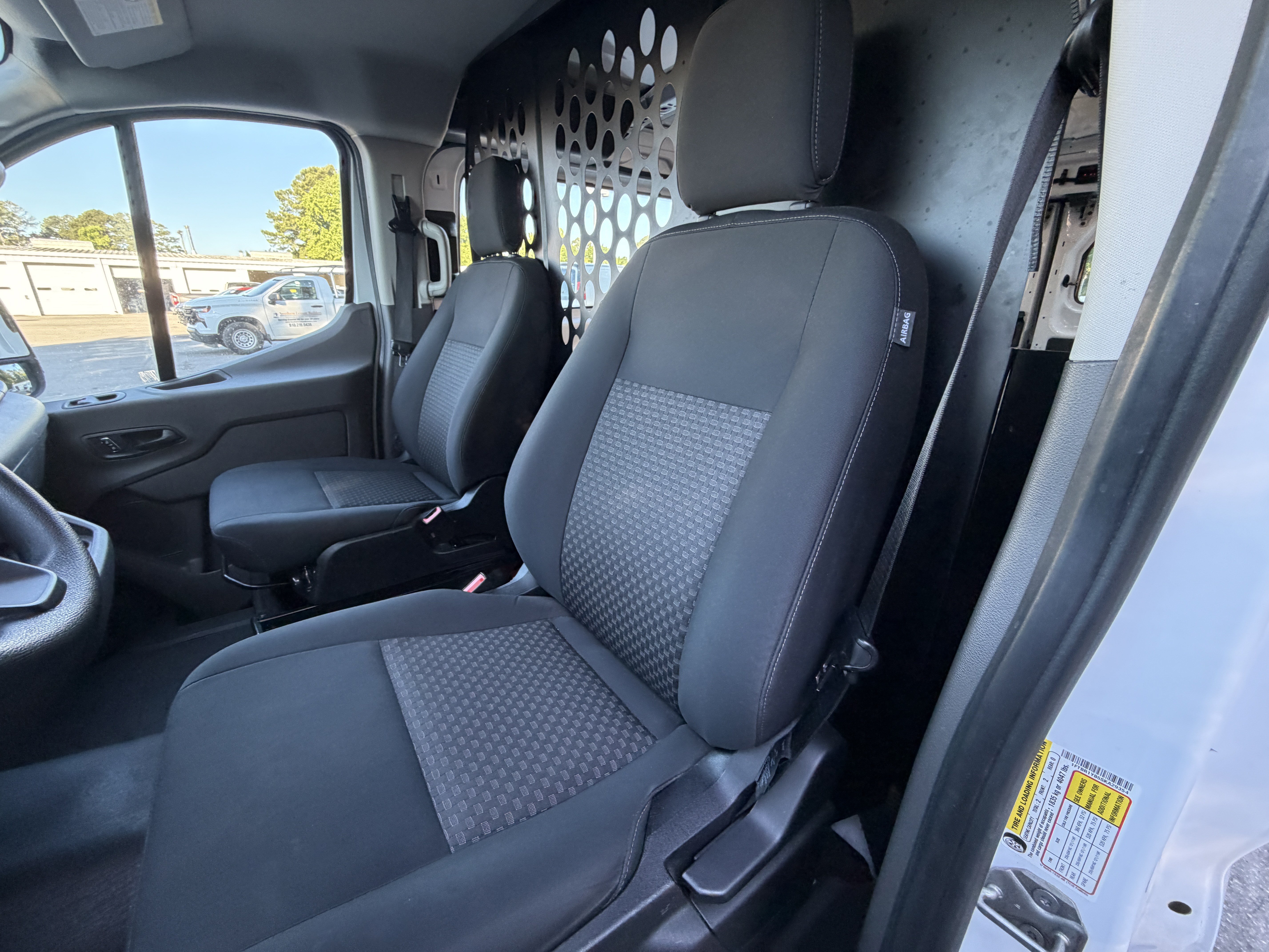 Used 2025 Ford Transit 250 Low Roof w/ Exterior Upgrade Package RWD image 26