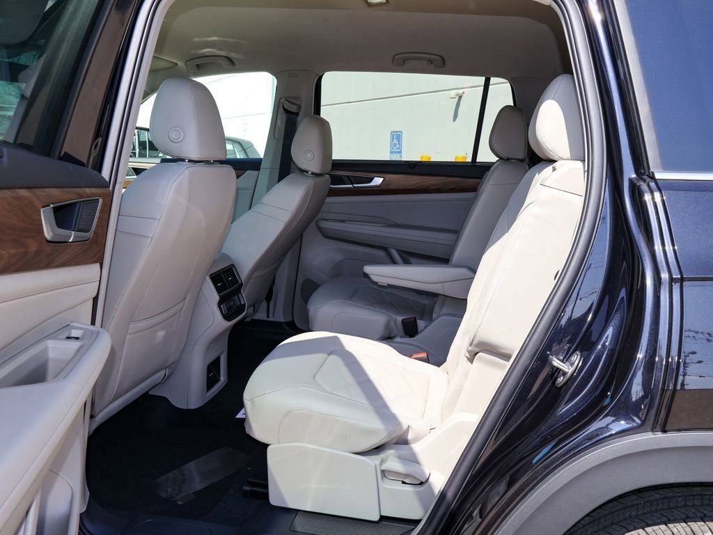 New 2026 Volkswagen Atlas SE image 15