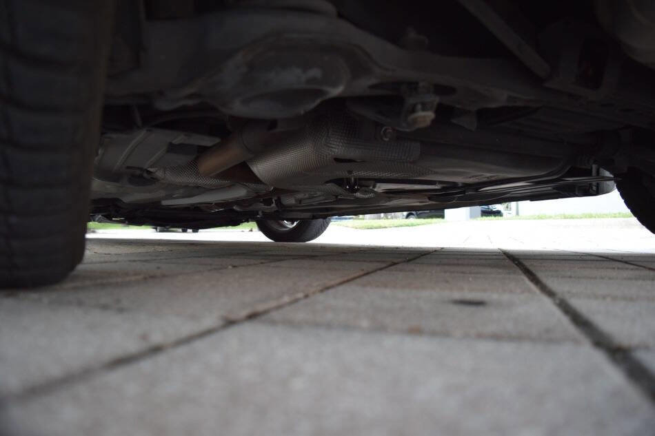 Used 2011 Volvo V50 T5 image 97