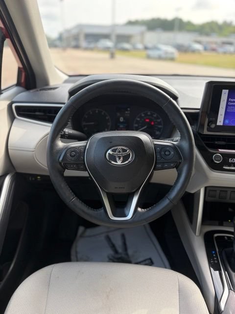 Used 2024 Toyota Corolla Cross LE FWD image 20