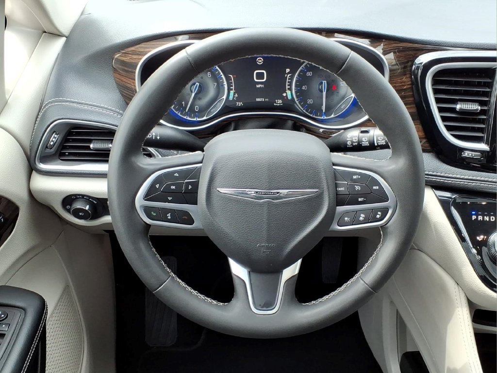 Used 2024 Chrysler Pacifica Limited FWD image 21