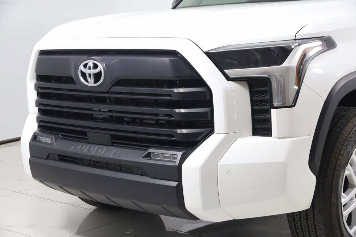 Used 2024 Toyota Tundra SR5 w/ SR5 Convenience Package AWD/4WD image 50