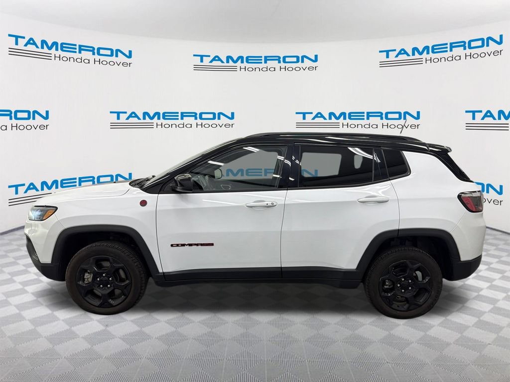 Used 2023 Jeep Compass Trailhawk AWD/4WD image 2