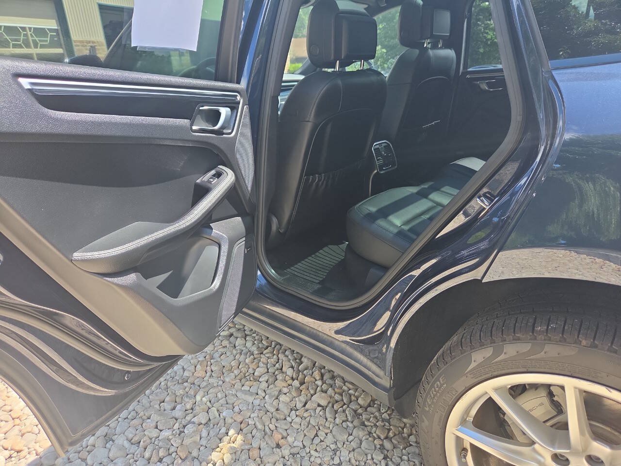 Used 2018 Porsche Macan S AWD/4WD image 17