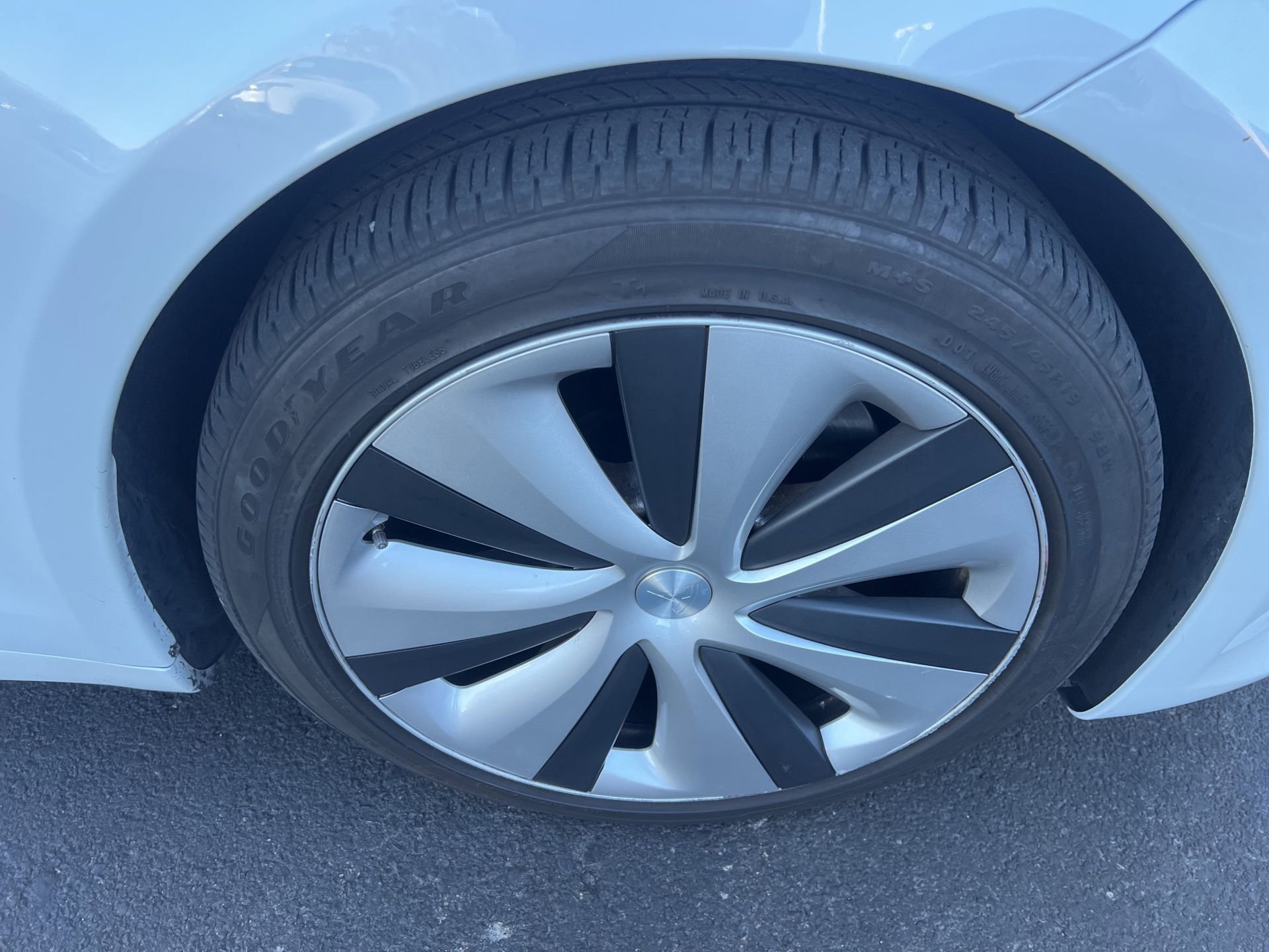 Used 2020 Tesla Model S Long Range AWD/4WD image 13