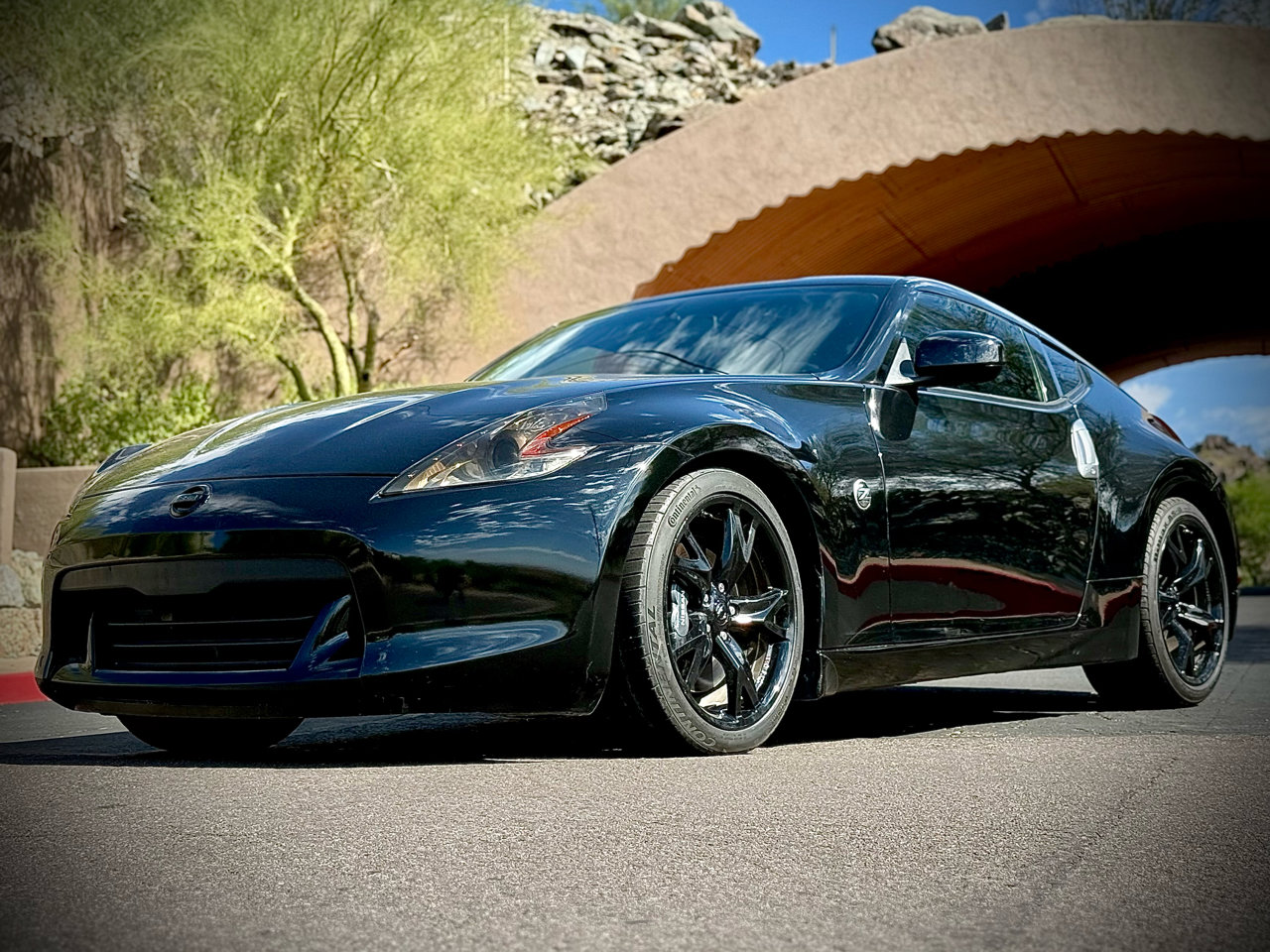 Used 2011 Nissan 370Z Touring w/ Sport Pkg image 3